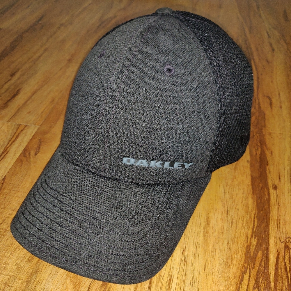 Oakley Men's Hat